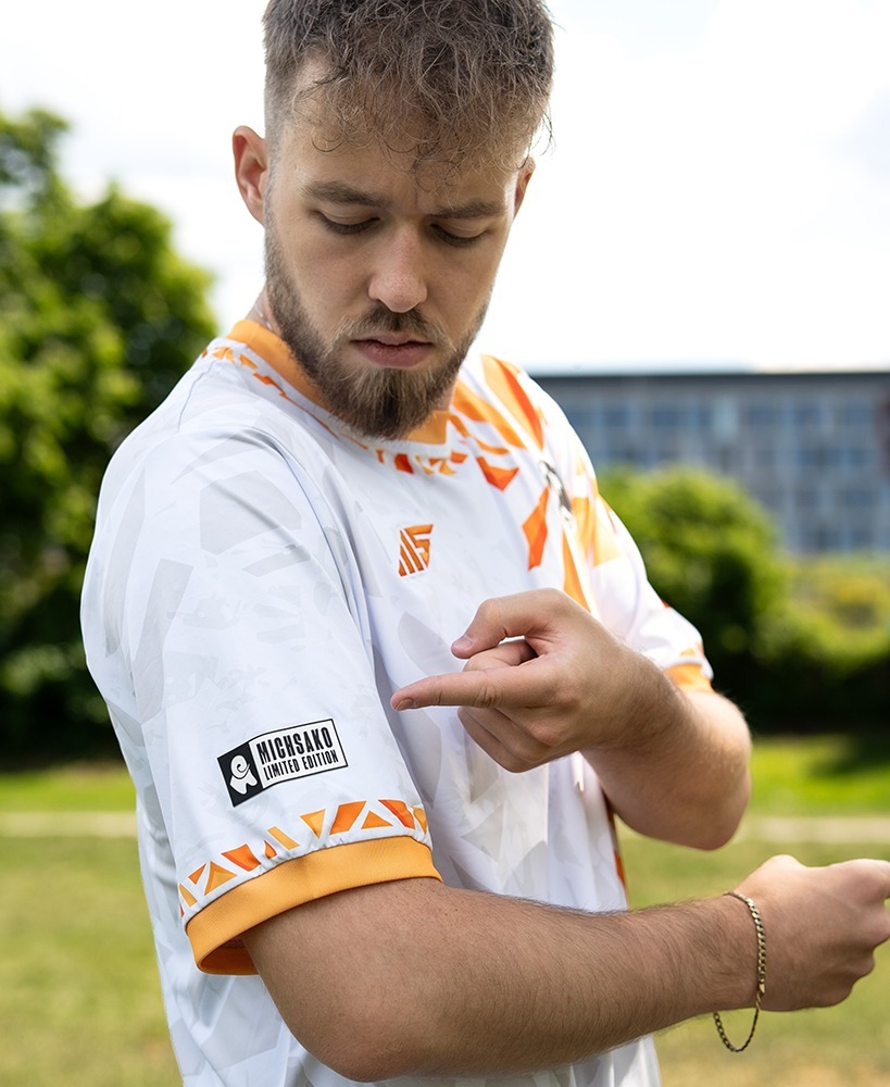 Dres MICHSAKO X KOUTINHO
