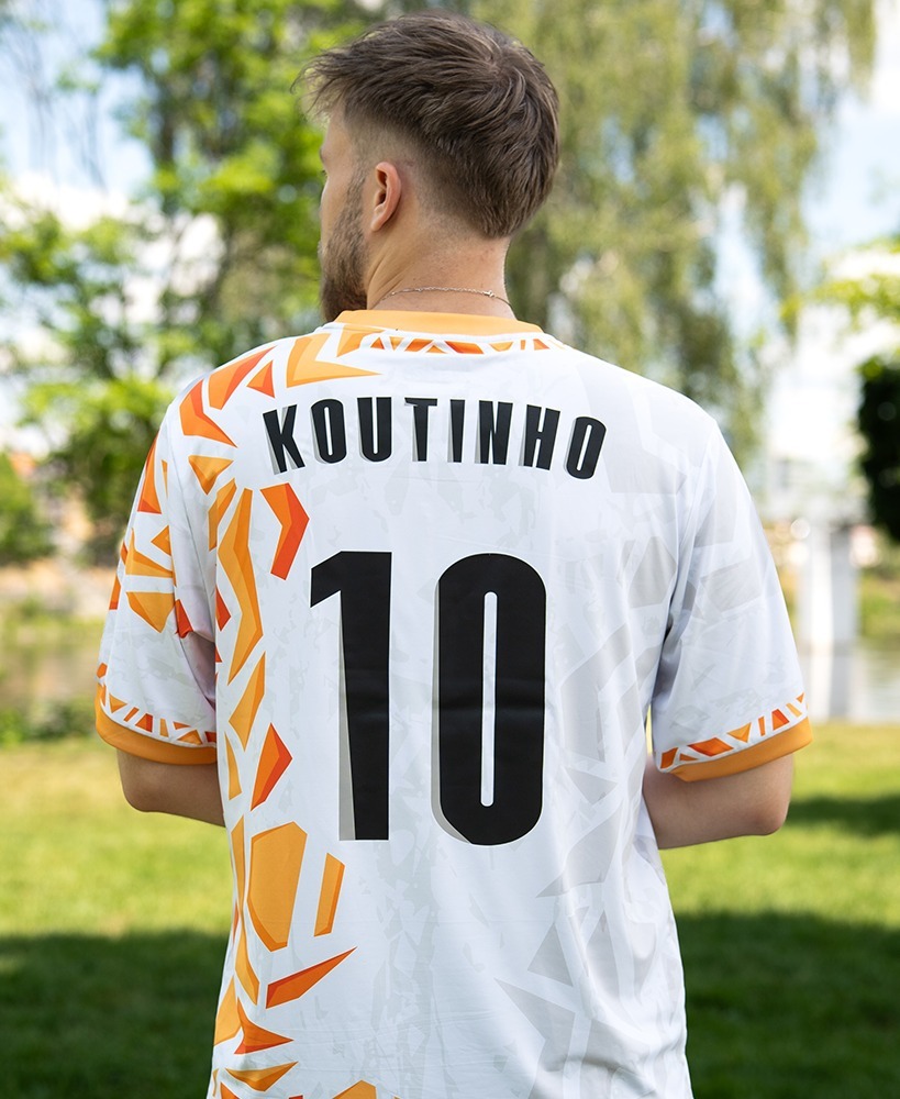 Dres MICHSAKO X KOUTINHO